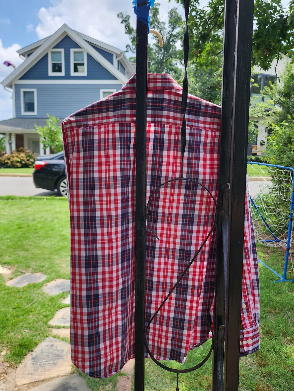 Banana Republic Men's Plaid Button-Down Shirt. Size Small.